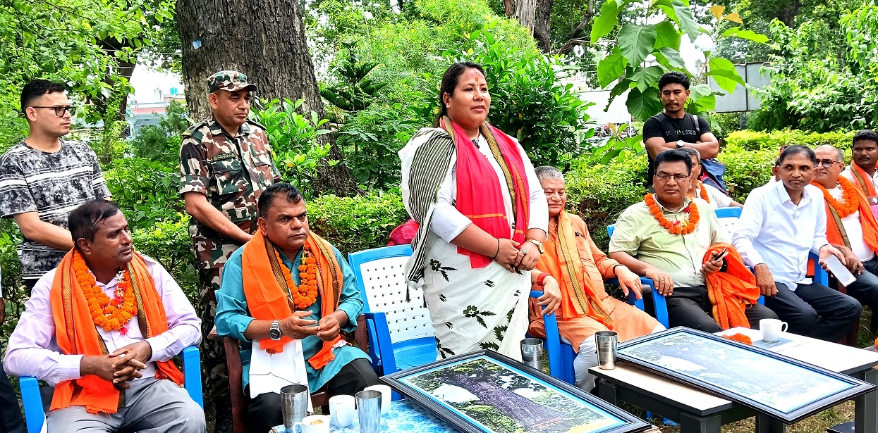 वन र पर्यावरण संरक्षणलाई प्राथमिकता दिनुपर्छ: मन्त्री चौधरी