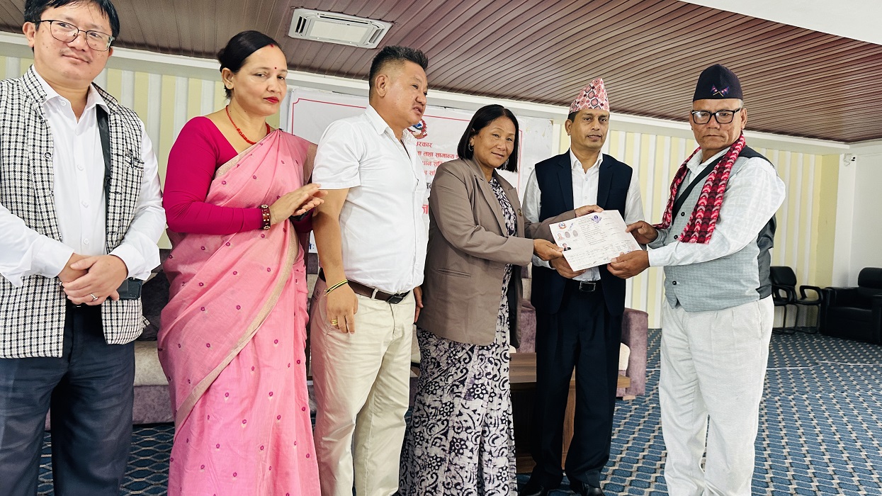 झापामा लगत सङ्कलनदेखि धनीपुर्जा वितरणसम्मका कार्य तीव्र
