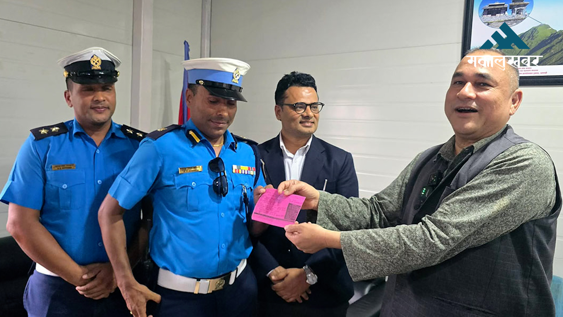 हेलमेटबिना बुलेट चलाएका मुख्यमन्त्री शाह ट्राफिक कारबाहीमा, निवासमै पुगेर काटियो चीट