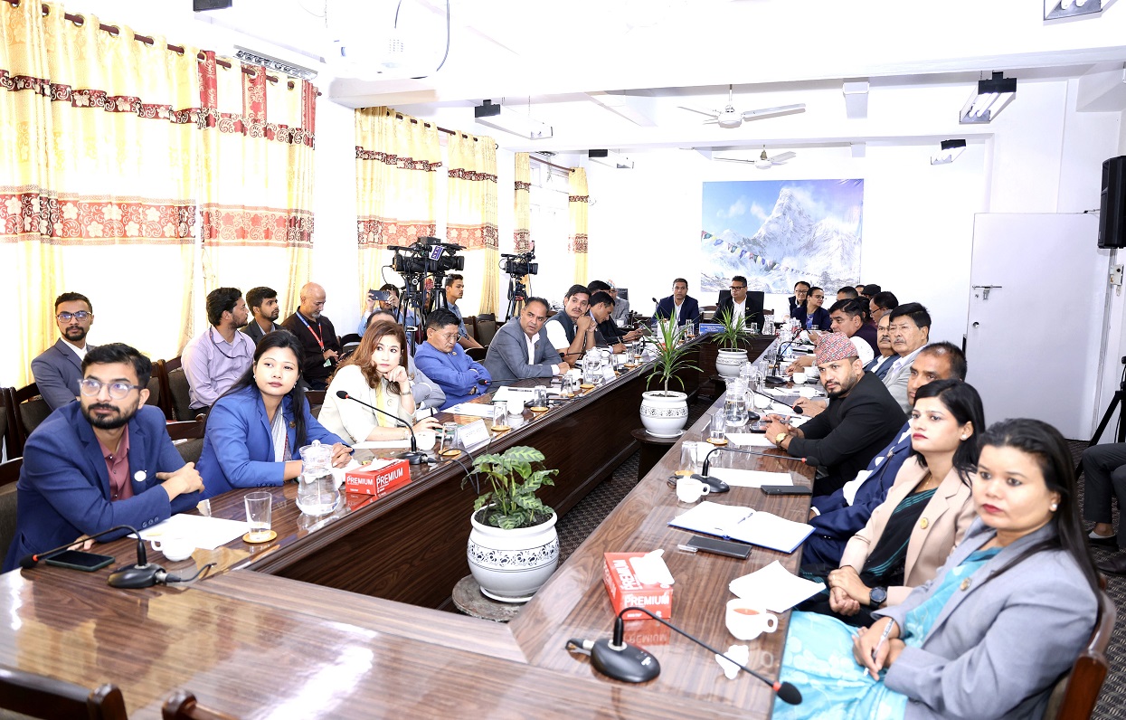 नेपाल बिमा प्राधिकरणसँग छलफल