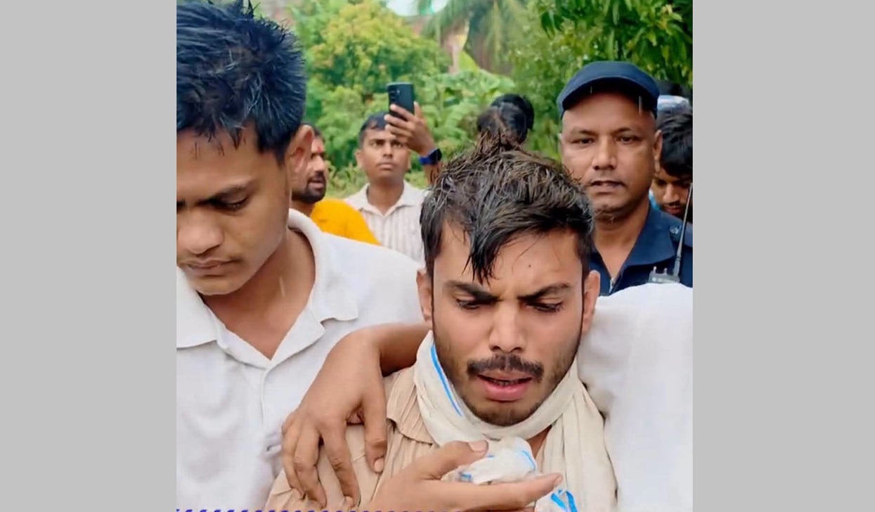 प्रेमिकासँग बिहे गराइदिन माग गर्दै टावर चढेका युवकको ३ घन्टापछि सकुशल उद्धार
