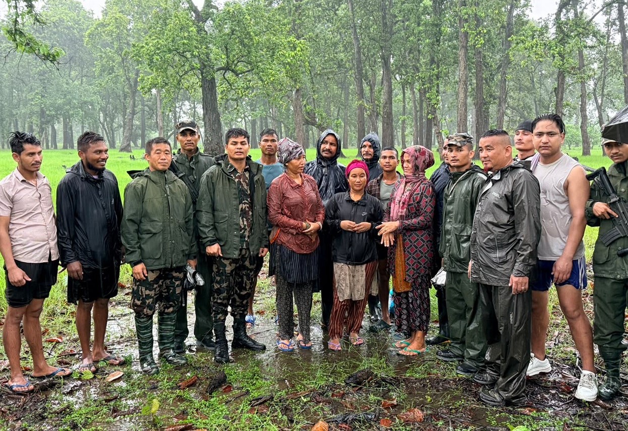 निकुञ्जभित्र च्याउ टिप्न गएका महिलाहरू अन्ततः सम्पर्कमा