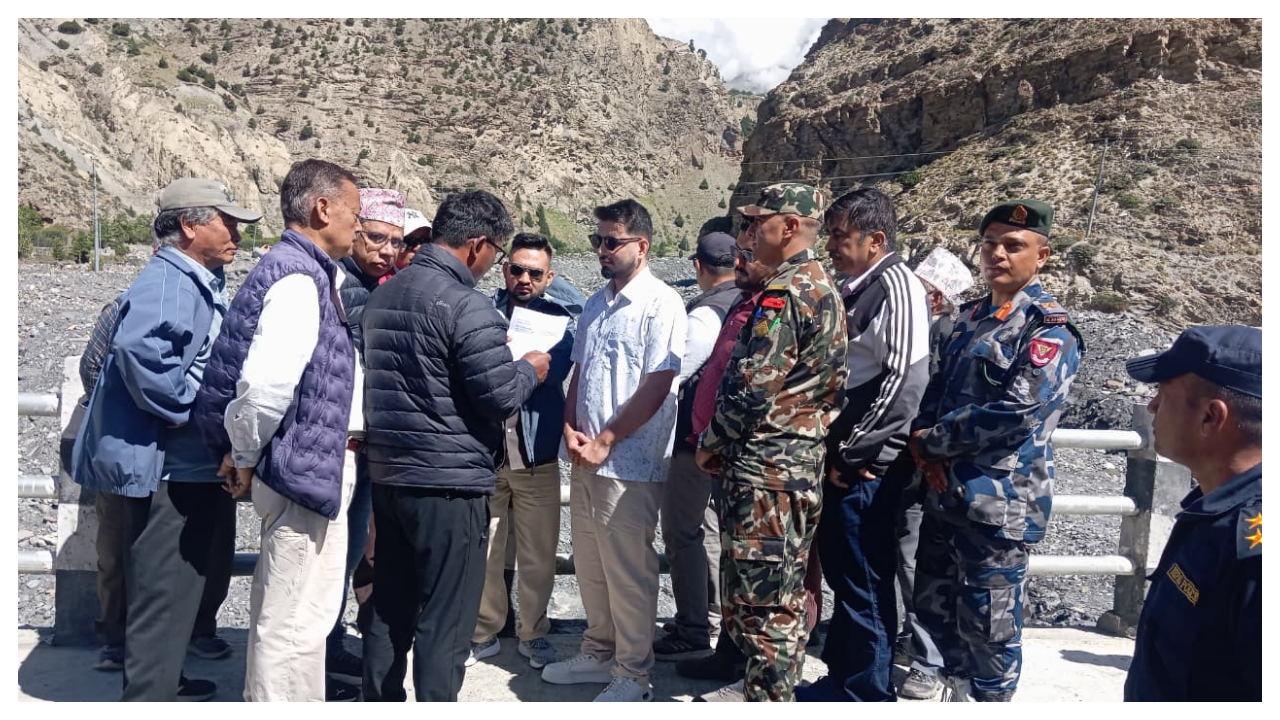 पूर्वाधारमन्त्री लम्साल कोरला सडकको निरीक्षणमा